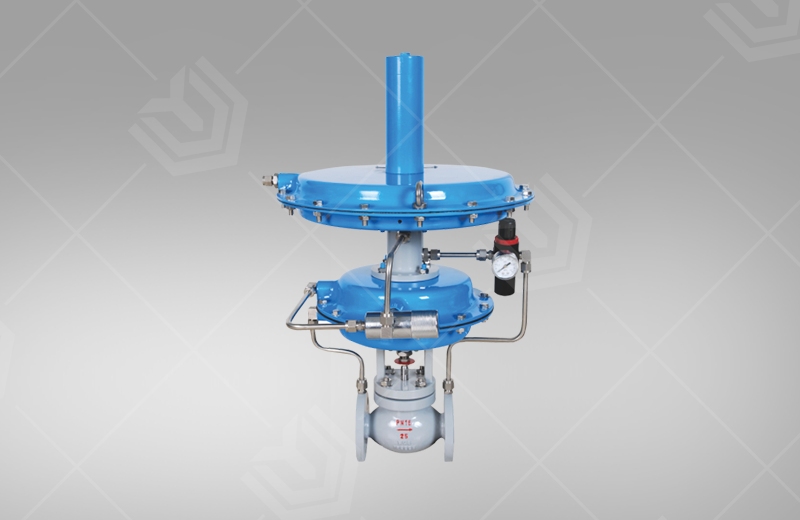 Self-operated pressure regulating valve with pilot